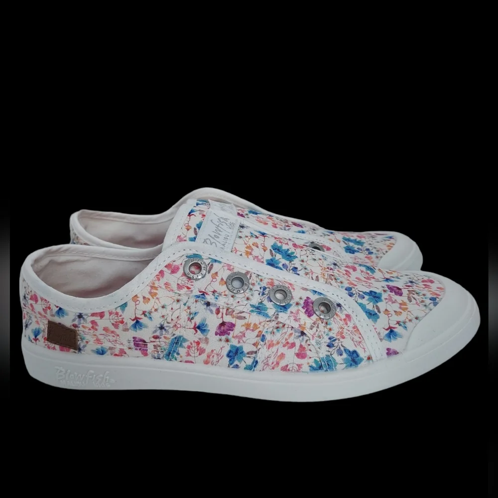 Blowfish Malibu Kids Slip-On Sneakers Girl's Size 5 NWOT - Picture 2 of 6